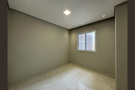 Quarto 2 de apartamento para alugar com 2 quartos, 36m² em Jaguaribe, Osasco