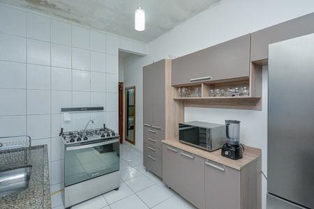 Casa à venda com 480m², 8 quartos e 8 vagasCozinha