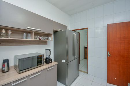 Casa à venda com 480m², 8 quartos e 8 vagasCozinha