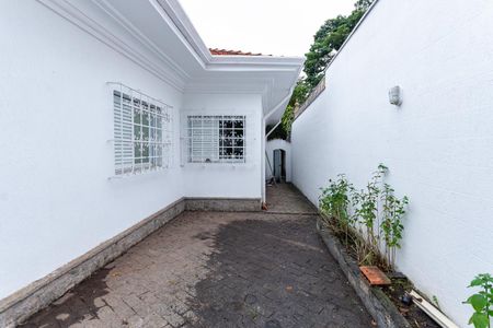 Casa para alugar com 550m², 3 quartos e 8 vagasCorredor de Serviço
