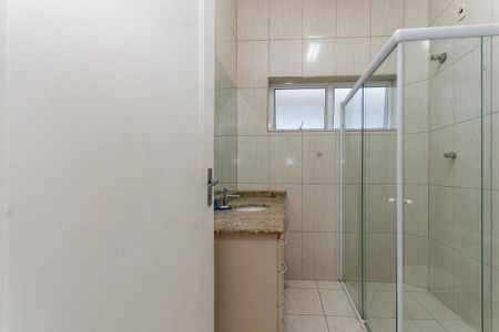 Casa para alugar com 550m², 3 quartos e 8 vagasBanheiro Social