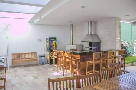 Apartamento para alugar com 76m², 2 quartos e 2 vagasÁrea comum - Churrasqueira