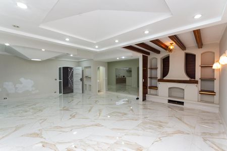 Casa para alugar com 650m², 4 quartos e 8 vagasSala