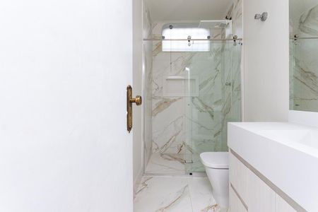 Casa para alugar com 650m², 4 quartos e 8 vagasBanheiro do quarto 2 Suíte