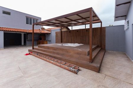 Casa para alugar com 650m², 4 quartos e 8 vagasQuintal Jacuzzi