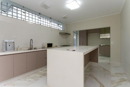 Casa para alugar com 650m², 4 quartos e 8 vagasCozinha Americana