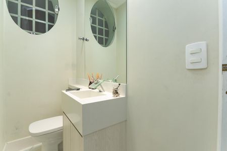 Casa para alugar com 650m², 4 quartos e 8 vagasLavabo