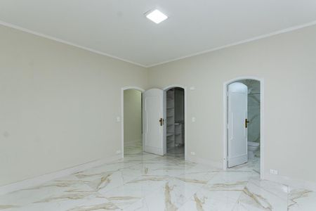 Casa para alugar com 650m², 4 quartos e 8 vagasQuarto 1 Suíte