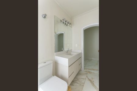 Casa para alugar com 650m², 4 quartos e 8 vagasBanheiro do quarto 2 Suíte