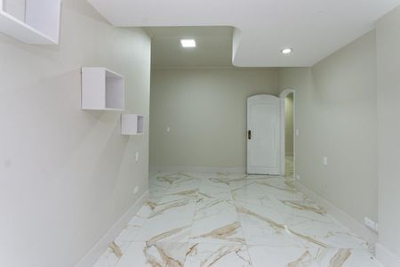 Casa para alugar com 650m², 4 quartos e 8 vagasQuarto 2 Suíte