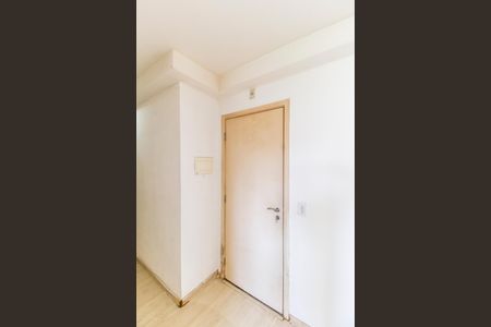 Entrada de apartamento para alugar com 2 quartos, 44m² em Vila da Oportunidade, Carapicuíba