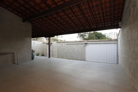 Garagem de casa à venda com 4 quartos, 215m² em Paquetá, Belo Horizonte