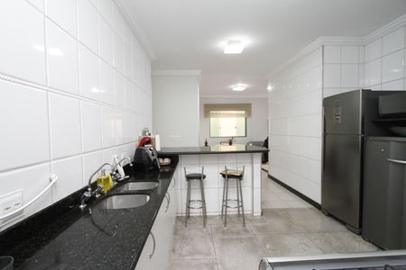 Cozinha de casa à venda com 4 quartos, 215m² em Paquetá, Belo Horizonte