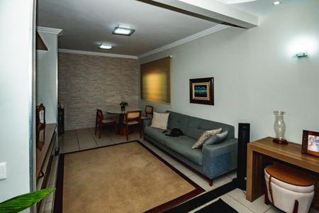 Casa à venda com 3 quartos, 400m² em Paquetá, Belo Horizonte