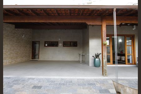 Área externa de casa à venda com 4 quartos, 215m² em Paquetá, Belo Horizonte