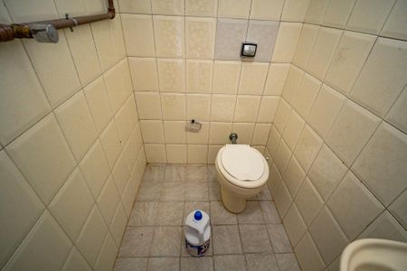 Banheiro de apartamento para alugar com 1 quarto, 28m² em Jardim Ester, São Paulo