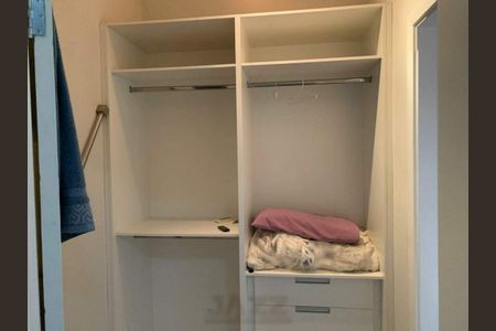 Casa de condomínio para alugar com 684m², 6 quartos e 4 vagas