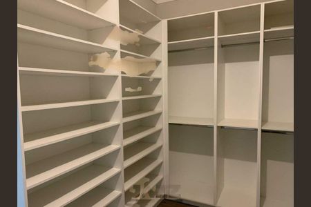 Casa de condomínio para alugar com 684m², 6 quartos e 4 vagas