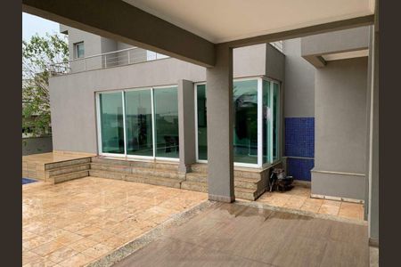 Casa de condomínio para alugar com 684m², 6 quartos e 4 vagas