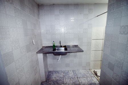 Cozinha de kitnet/studio para alugar com 1 quarto, 25m² em Penha Circular, Rio de Janeiro