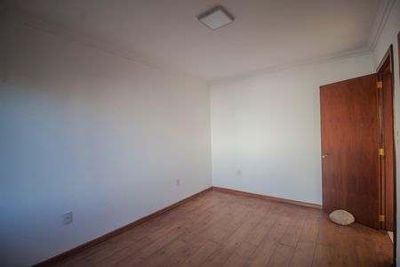 Casa à venda com 208m², 2 quartos e 2 vagas Casa à venda com 208m², 2 quartos e 2 vagasSuite