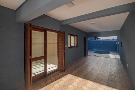 Casa à venda com 208m², 2 quartos e 2 vagas Casa à venda com 208m², 2 quartos e 2 vagasGaragem