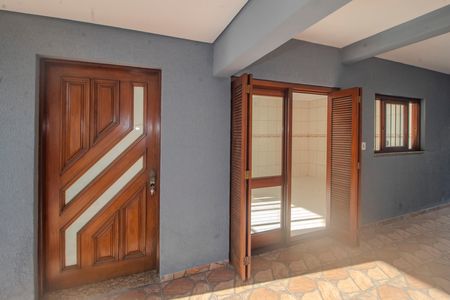 Casa à venda com 208m², 2 quartos e 2 vagas Casa à venda com 208m², 2 quartos e 2 vagasHall de entrada