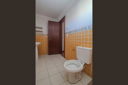 Casa à venda com 208m², 2 quartos e 2 vagas Casa à venda com 208m², 2 quartos e 2 vagasBanheiro da Suíte