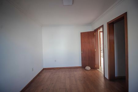 Casa à venda com 208m², 2 quartos e 2 vagas Casa à venda com 208m², 2 quartos e 2 vagasSuite