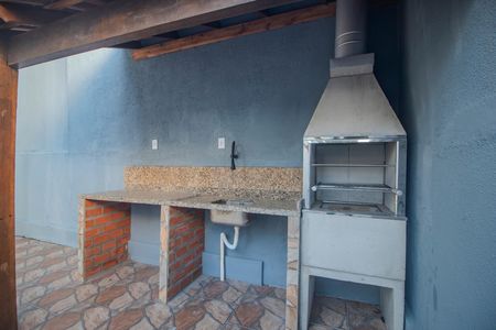 Casa à venda com 208m², 2 quartos e 2 vagas Casa à venda com 208m², 2 quartos e 2 vagasChurrasqueira