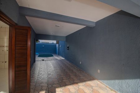 Casa à venda com 208m², 2 quartos e 2 vagas Casa à venda com 208m², 2 quartos e 2 vagasGaragem