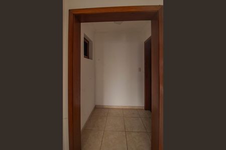 Casa à venda com 208m², 2 quartos e 2 vagas Casa à venda com 208m², 2 quartos e 2 vagasCorredor