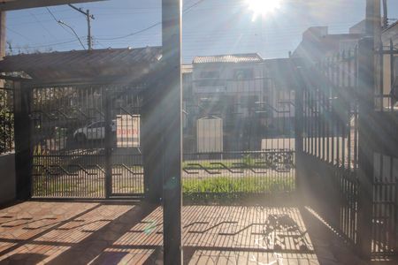 Casa à venda com 208m², 2 quartos e 2 vagas Casa à venda com 208m², 2 quartos e 2 vagasVista