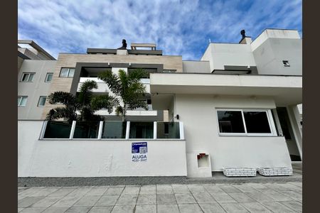 Apartamento para alugar com 63m², 2 quartos e 1 vagaFachada