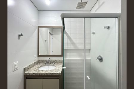 Apartamento para alugar com 63m², 2 quartos e 1 vagaBanheiro social 