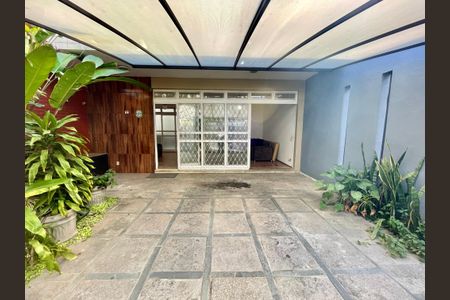 Casa para alugar com 3 quartos, 200m² em Serra, Belo Horizonte