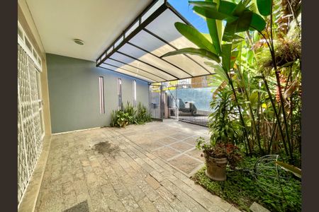 Casa para alugar com 3 quartos, 200m² em Serra, Belo Horizonte