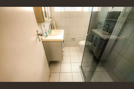 Casa à venda com 127m², 3 quartos e 2 vagasBanheiro
