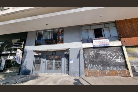 Apartamento para alugar com 120m², 2 quartos e sem vaga Apartamento para alugar com 120m², 2 quartos e sem vagaFachada