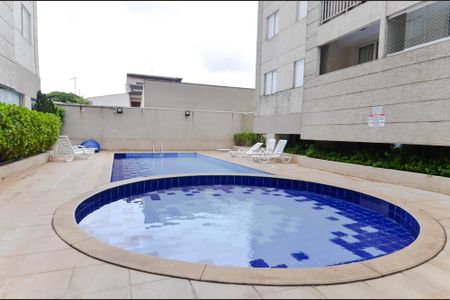 Apartamento para alugar com 62m², 2 quartos e 1 vagaÁrea comum - Piscina