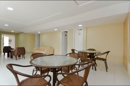 Apartamento para alugar com 62m², 2 quartos e 1 vagaÁrea comum - Salão de festas