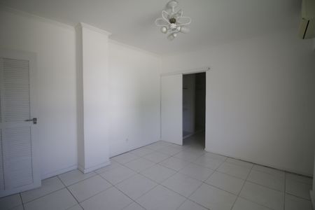 Casa de condomínio para alugar com 60m², 1 quarto e 2 vagasSuíte 1