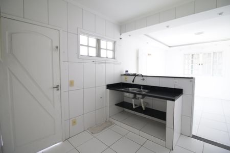 Casa de condomínio para alugar com 60m², 1 quarto e 2 vagasCozinha