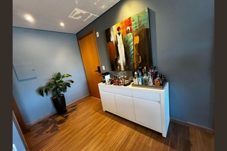 Apartamento à venda com 97m², 2 quartos e 2 vagasFoto 01