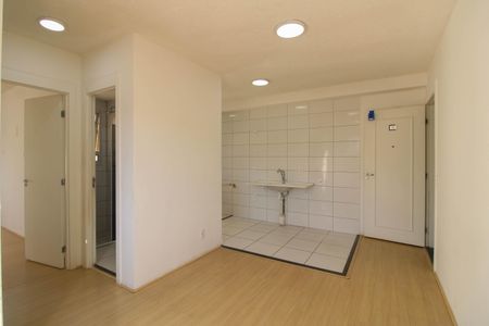 Sala  de apartamento para alugar com 2 quartos, 45m² em Vila Plana, São Paulo