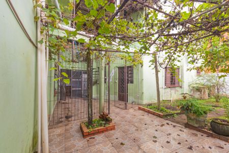 Casa à venda com 250m², 6 quartos e 4 vagasÁrea externa/Quintal