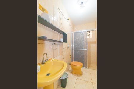 Casa à venda com 250m², 6 quartos e 4 vagasBanheiro 