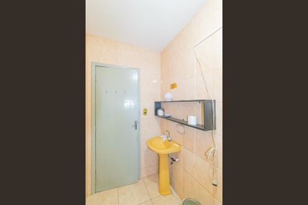 Casa à venda com 250m², 6 quartos e 4 vagasBanheiro 