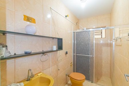 Casa à venda com 250m², 6 quartos e 4 vagasBanheiro 