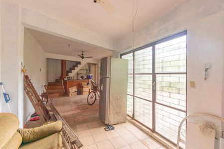 Casa à venda com 250m², 6 quartos e 4 vagasVaranda/Garagem